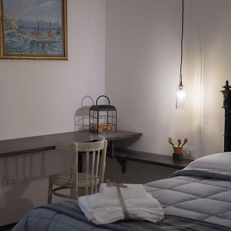 Bed and Breakfast Villino Teresa Salerno Exterior foto